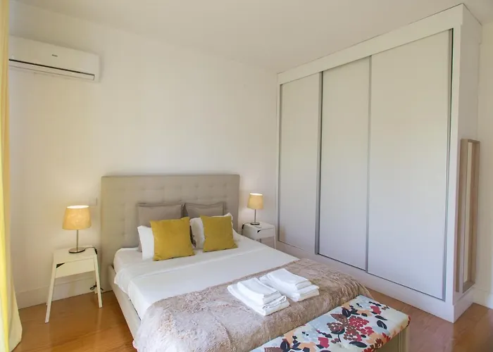 Pinpoint By Hosts Apartamento *