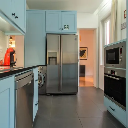 Pinpoint By Hosts * Oporto